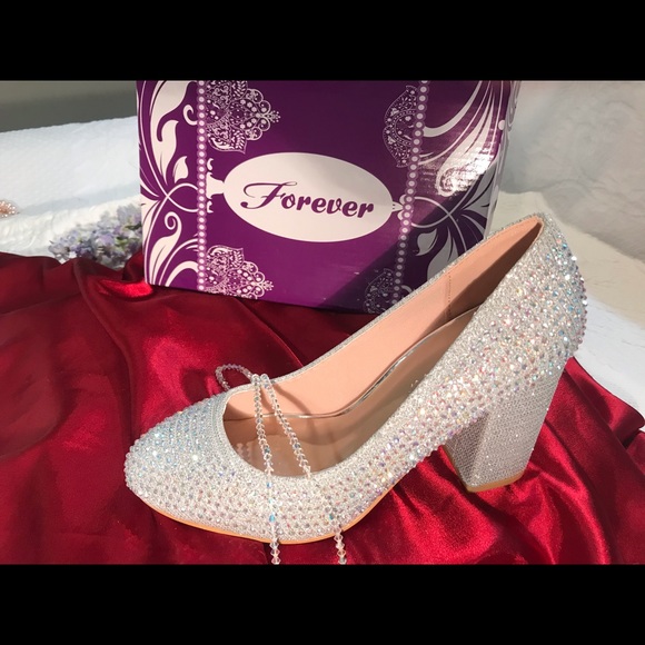 Sparkling silver heels with small crystals - Picture 11 of 12